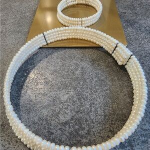 Elegant Freshwater Pearl Choker Necklace and Bracelet set